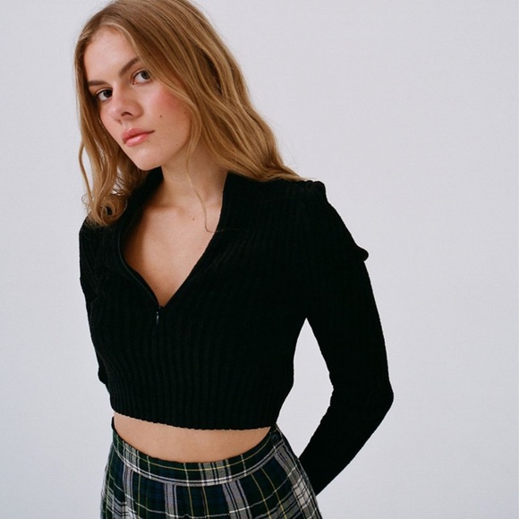 Urban Outfitters Tops - Urban Outfitters Ty Chenille Half Zip Top